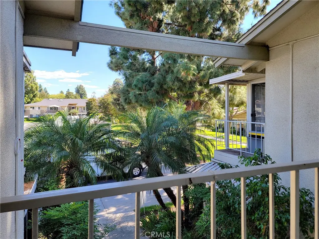 Stock Cooperative for rent at 3 Via Castilla U, Laguna Woods, CA featuring 2 beds and 2 baths