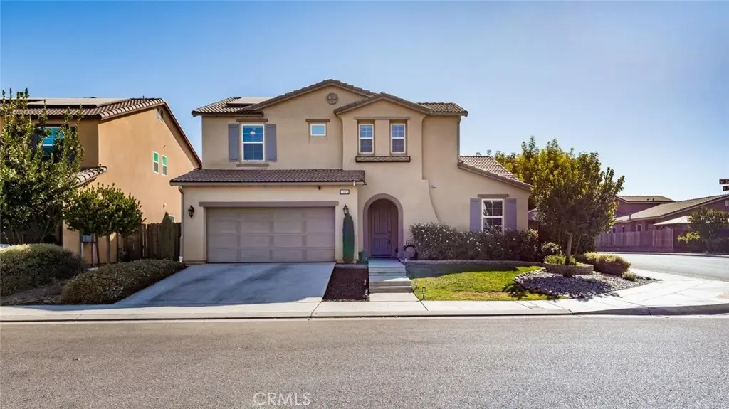 1115 Sanders Avenue, Clovis, CA — listing photo 1