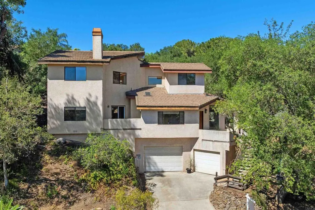 Single Family Residence for sale at 28338 Meadow Glen Way W, Escondido, CA featuring 3 beds and 2 baths