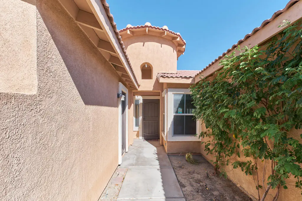Single Family Residence for rent at 47626 Calle Diamante, Indio, CA featuring 4 beds and 3 baths