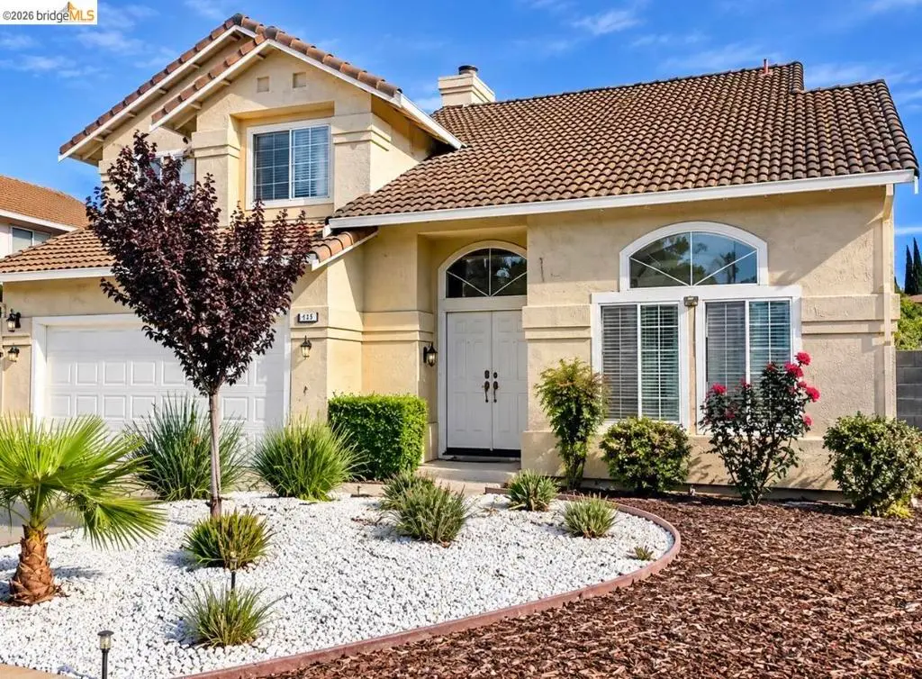 Single Family Residence for sale at 428 Brookside Ct, Antioch, CA featuring 3 beds and 3 baths