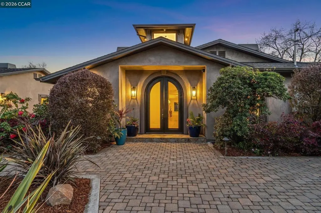 Residential Lease for rent at 3957 Rancho Rd, Lafayette, Contra Costa County, CA featuring 6 beds and 6 baths
