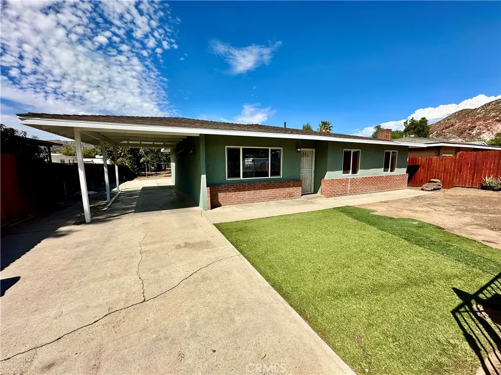 31770 Wakefield, Homeland, CA — listing photo 1