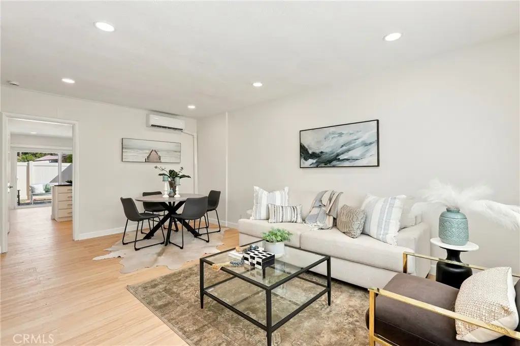 648 W Main D, Tustin, CA — listing photo 1