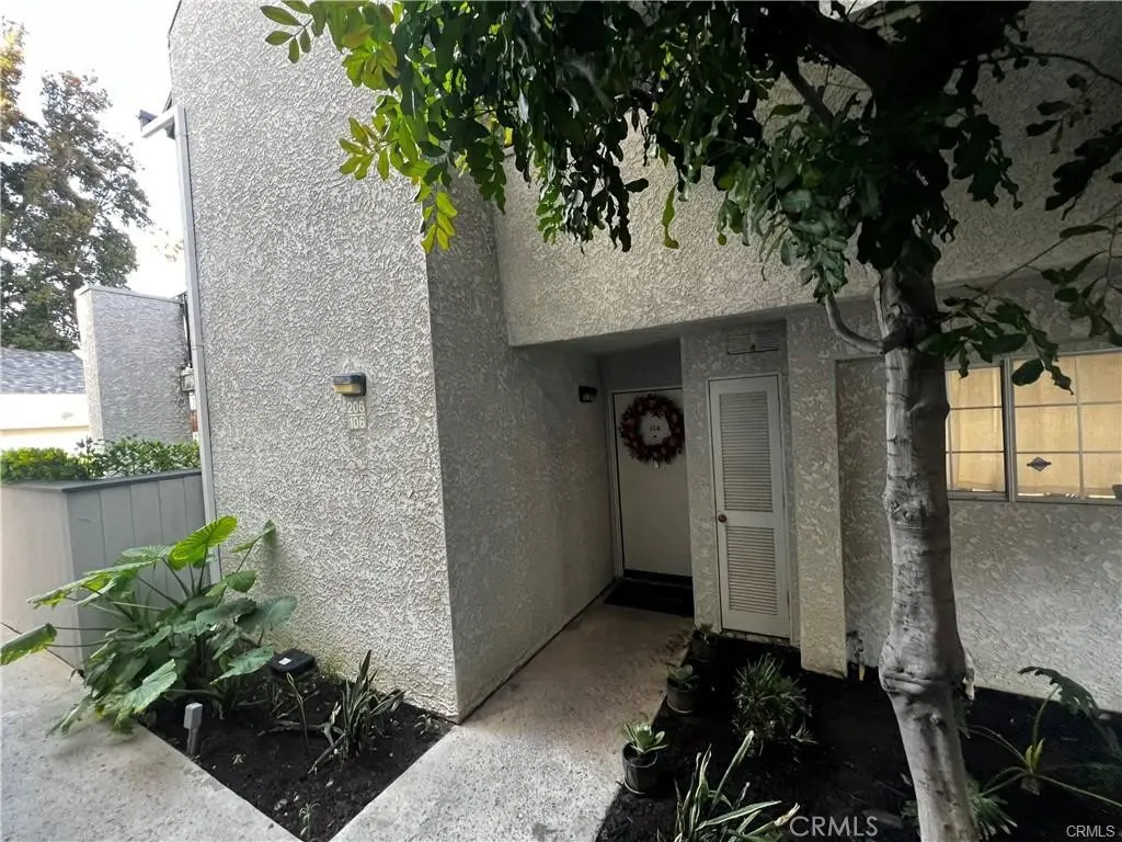 20155 Keswick Street 106, Winnetka, CA — listing photo 1