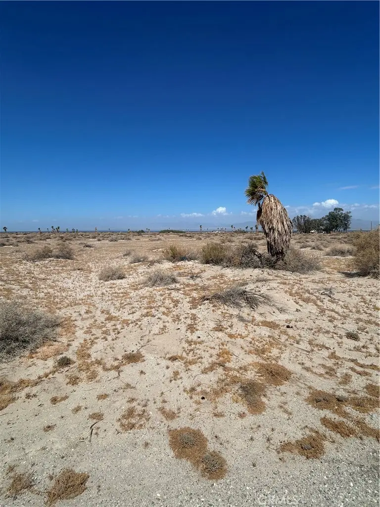 1376 Beacon Avenue, Thermal, CA — listing photo 1