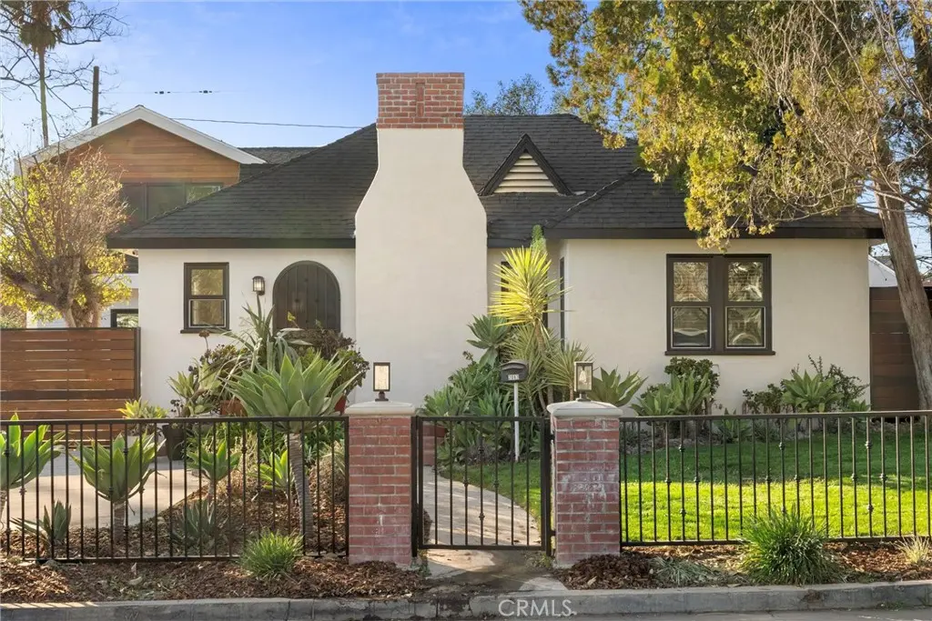 2083 Parnell Way, Altadena, CA — listing photo 1