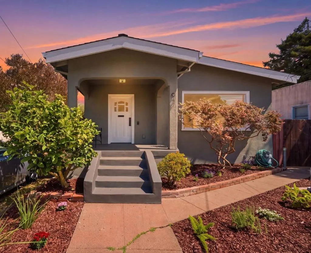 Single Family Residence for sale at 947 Talbot Avenue, Albany, CA featuring 3 beds and 2 baths