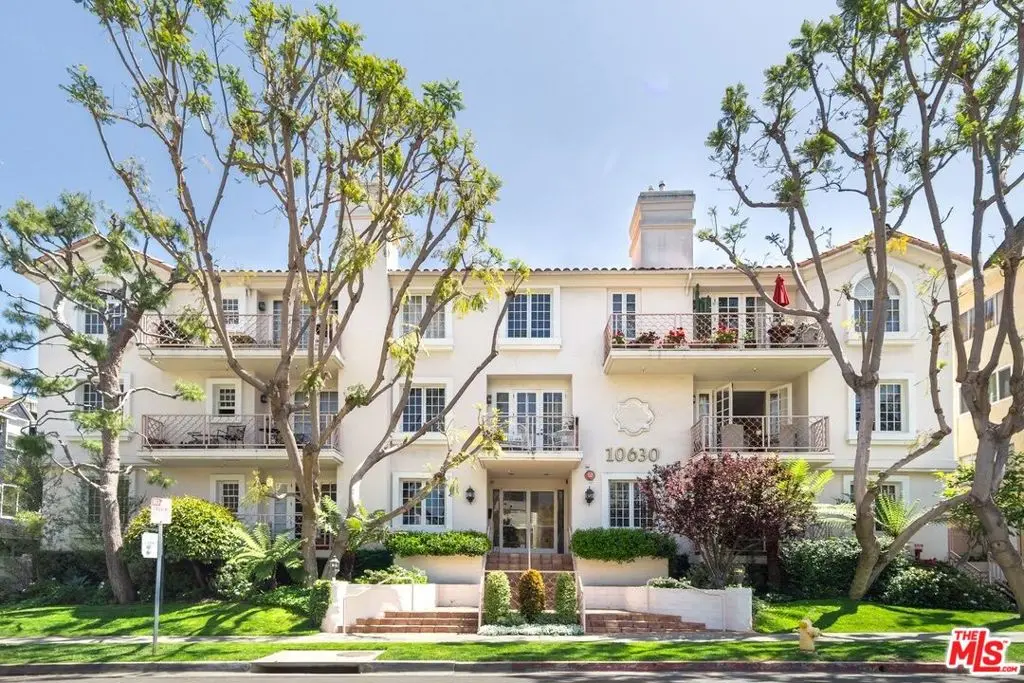 Condominium for sale at 10630 Eastborne Avenue 306, Los Angeles, CA featuring 3 beds and 3 baths