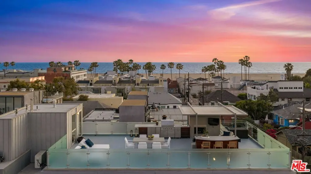 49 Brooks Avenue, Venice, CA — listing photo 1