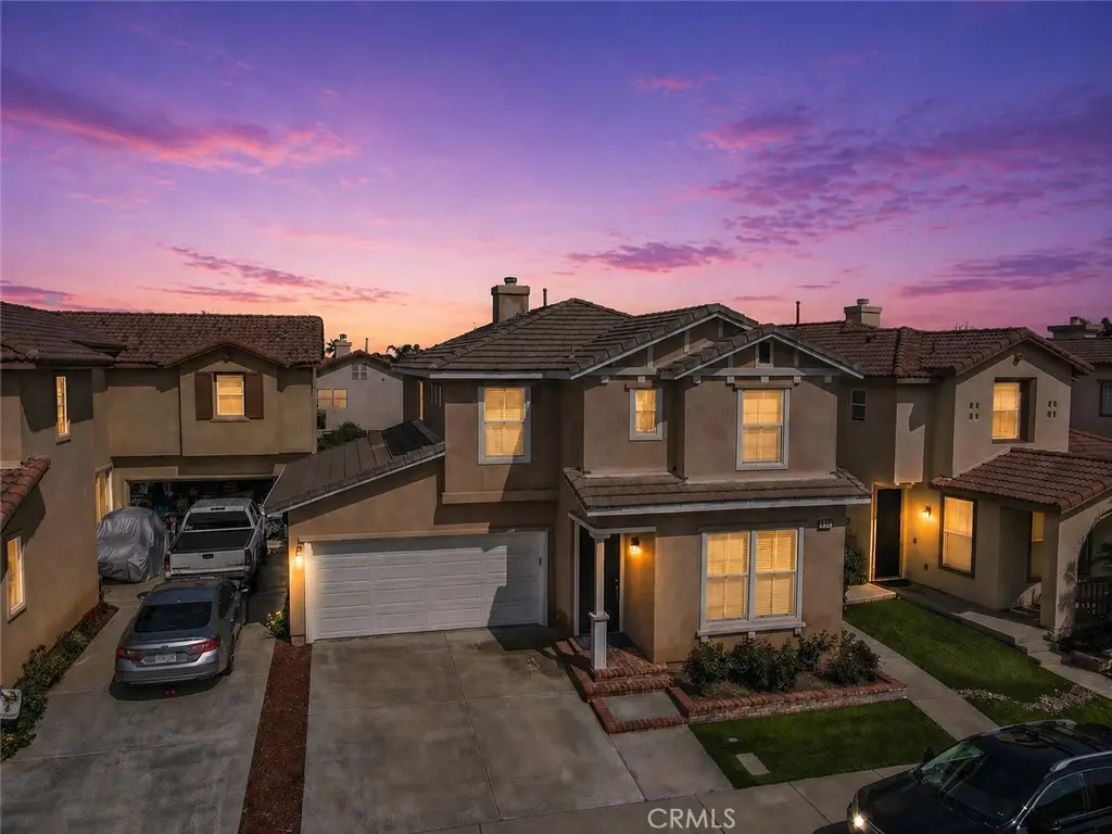 Condominium for rent at 255 Roxanne Lane 128, Corona, CA featuring 3 beds and 3 baths