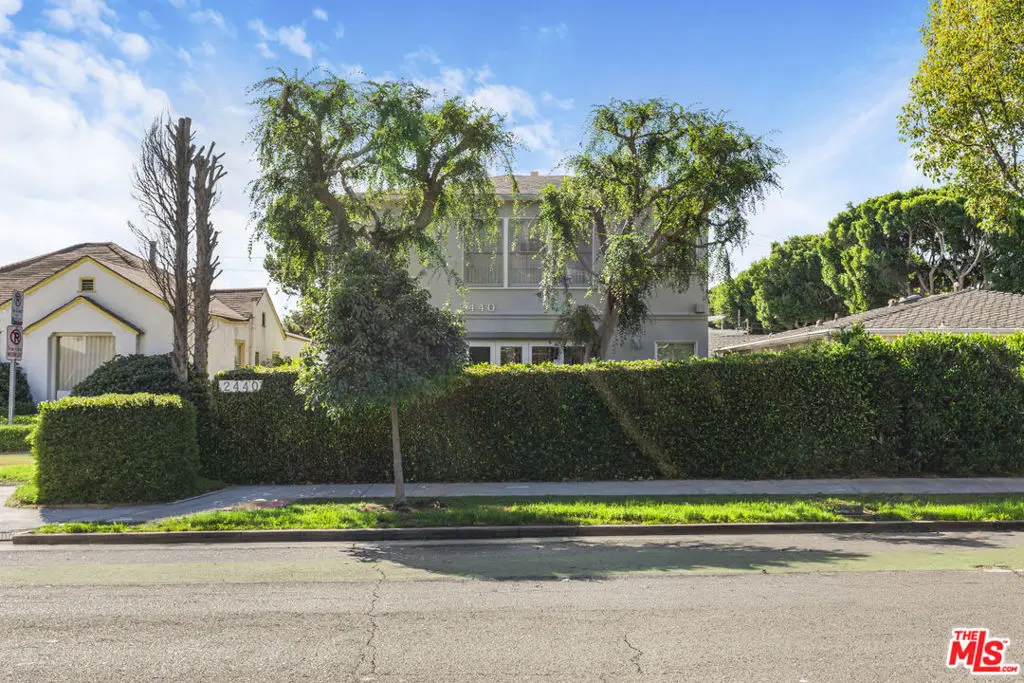 2440 Arizona Avenue, Santa Monica, CA — listing photo 1