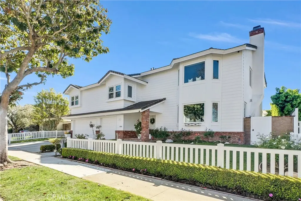 1915 LEEWARD, Newport Beach, CA — listing photo 1