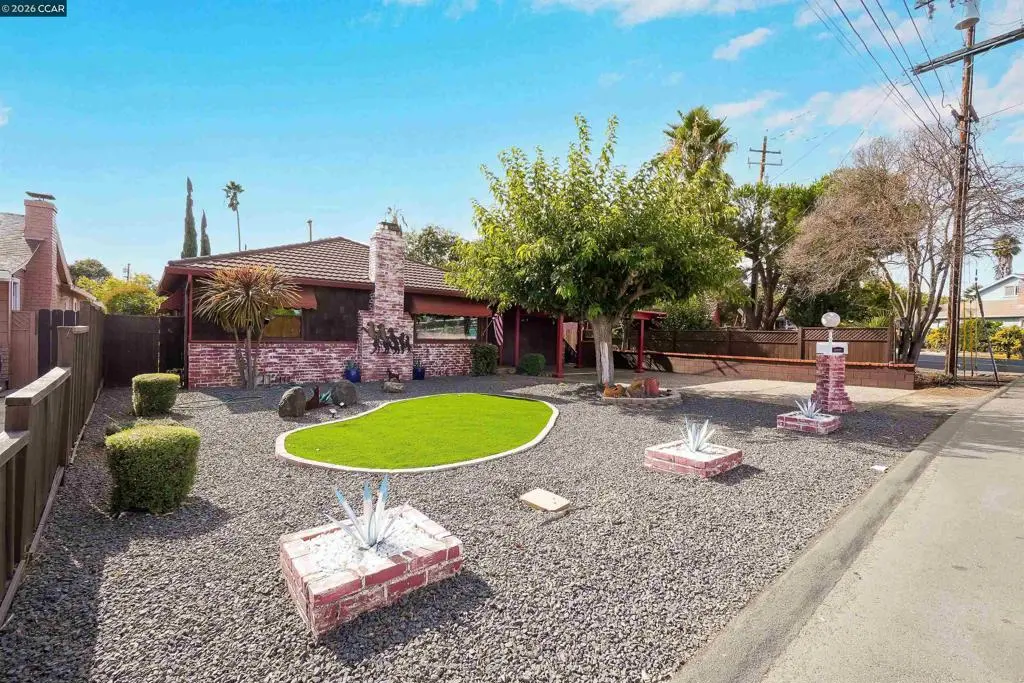 Single Family Residence for sale at 1193 Almendra Court, Concord, CA featuring 3 beds and 1 bath