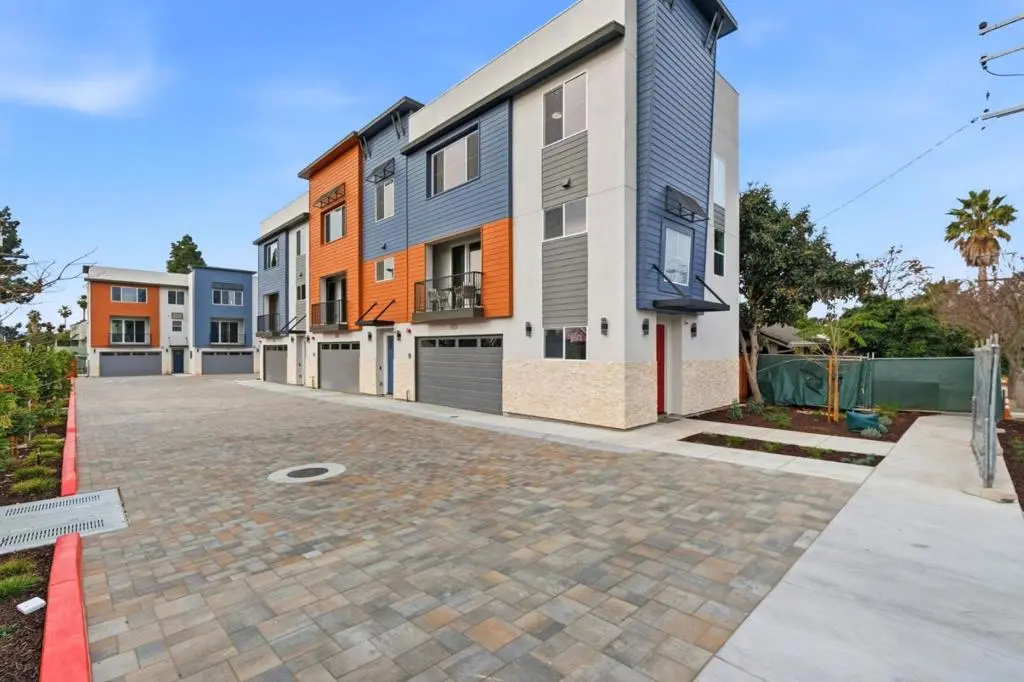 Townhouse for sale at 3701 Gettysburg Cmn, Fremont, CA featuring 4 beds and 4 baths