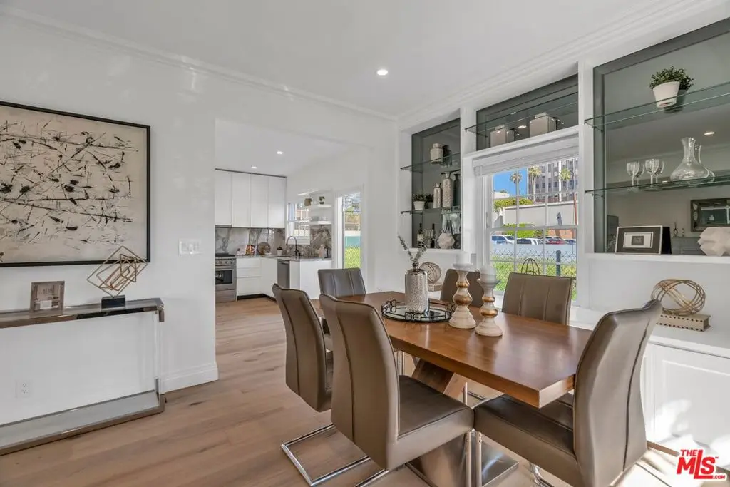 Townhouse for rent at 135 S Linden Drive, Beverly Hills, CA featuring 2 beds and 3 baths