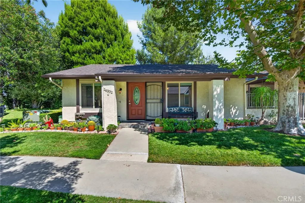 26332 Oak Highland C, Newhall, CA — listing photo 1