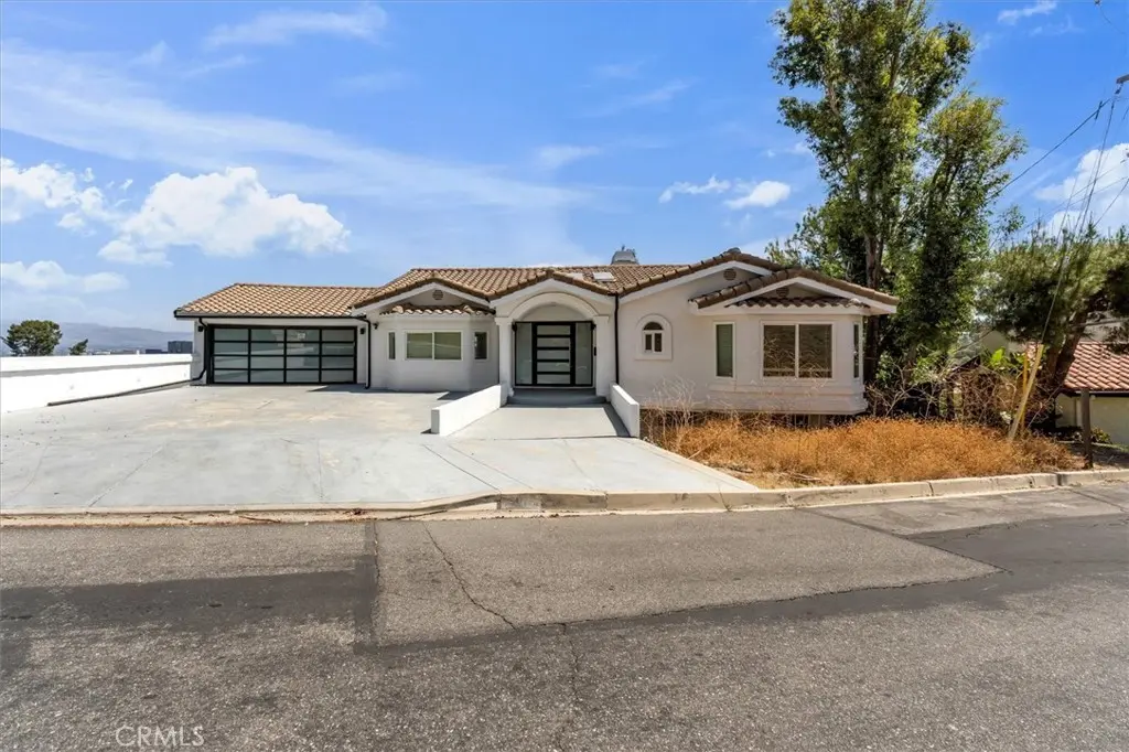 5096 Llano Drive, Woodland Hills, CA — listing photo 1