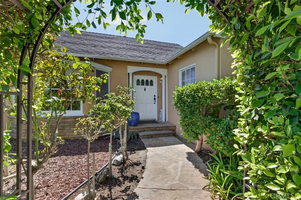 900 E Mountain, Glendale, CA — listing photo 1