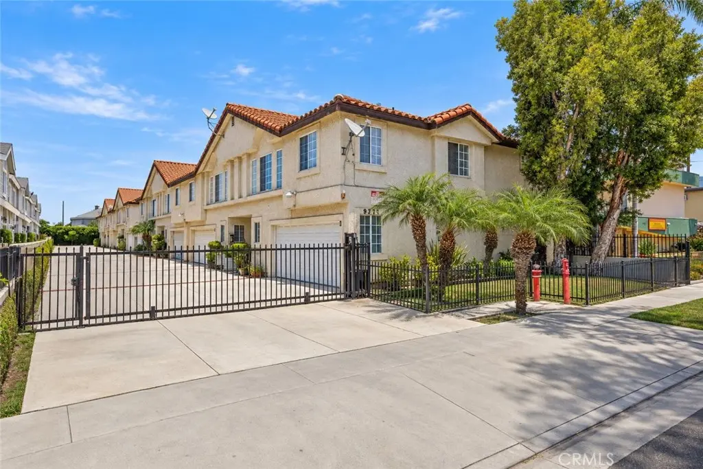 9333 Elm Vista Drive 4, Downey, CA — listing photo 1