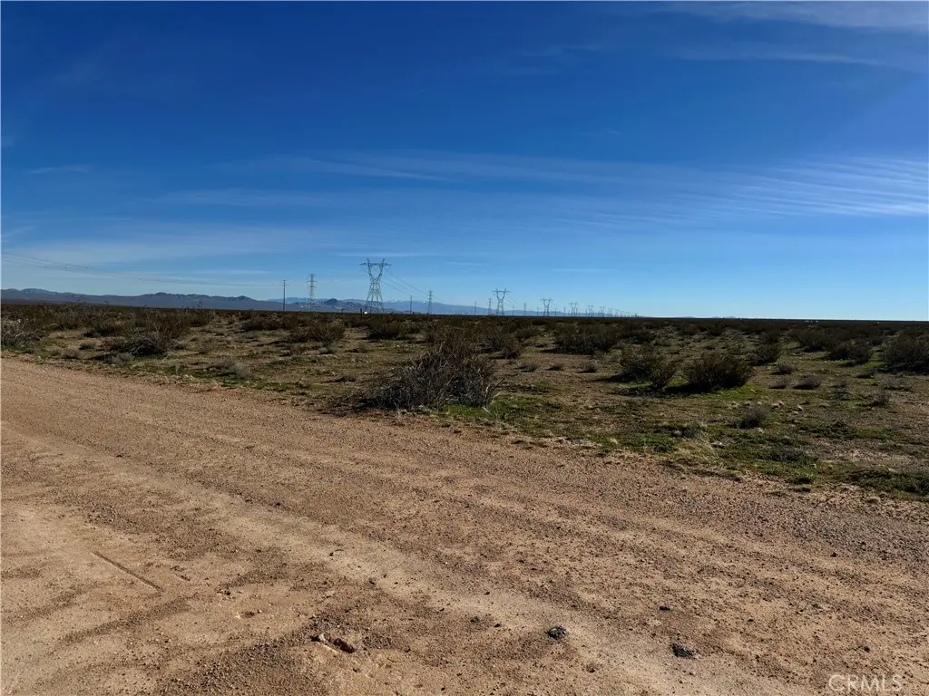 301 E Mountain View Street, Barstow, CA — listing photo 1