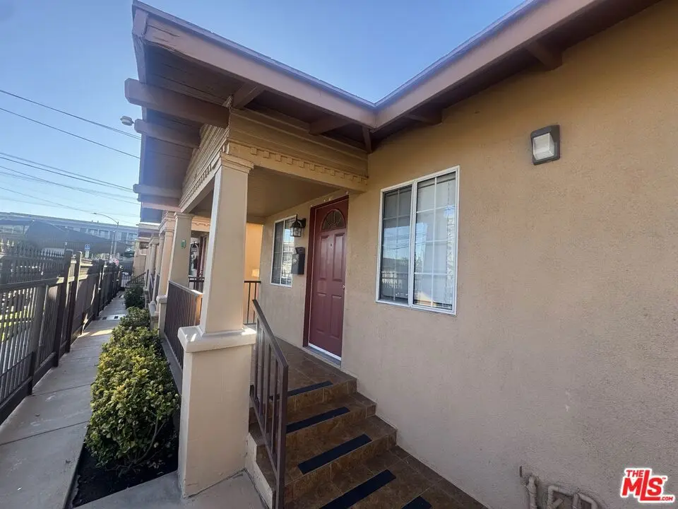 Condominium for rent at 317 N Coronado Street, Los Angeles, CA featuring 1 bed and 1 bath