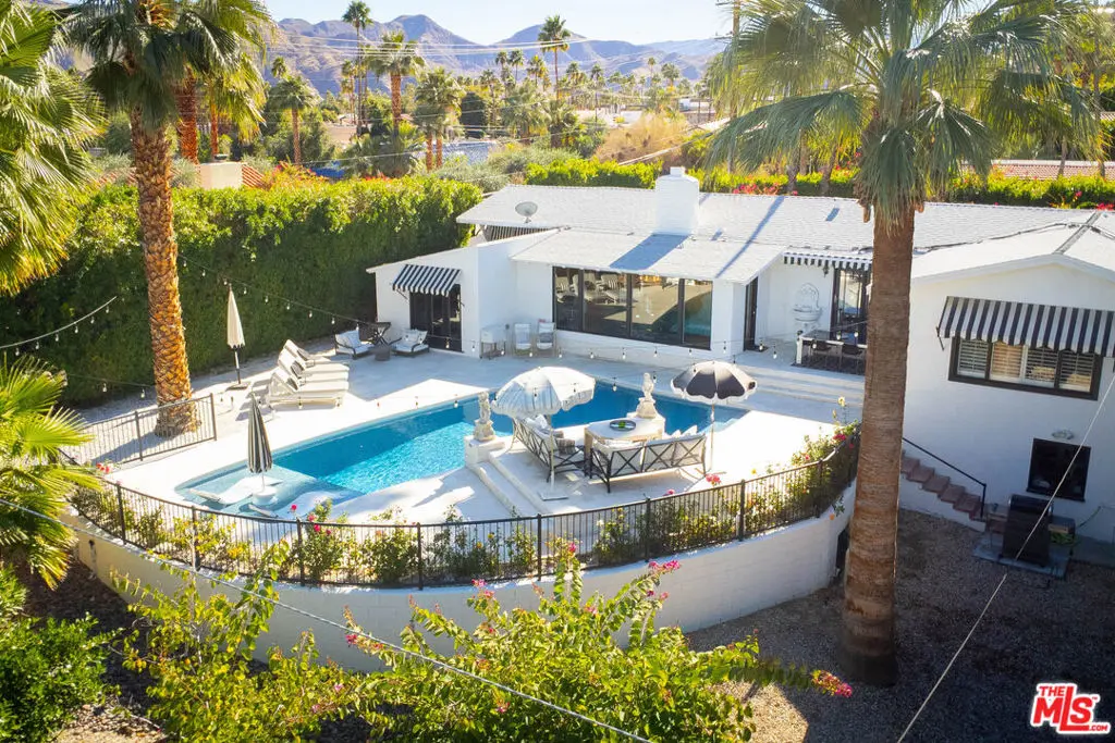 148 W Camino Descanso, Palm Springs, CA — listing photo 1