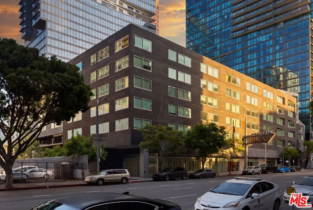 Condominium for sale at 901 S Flower Street 513, Los Angeles, CA featuring 1 bed and 1 bath