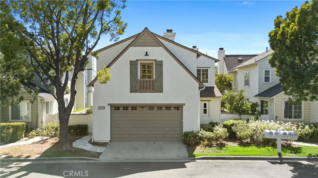 Residential Lease for rent at 23916 SW Windward SW, Valencia, Los Angeles County, CA featuring 3 beds and 4 baths