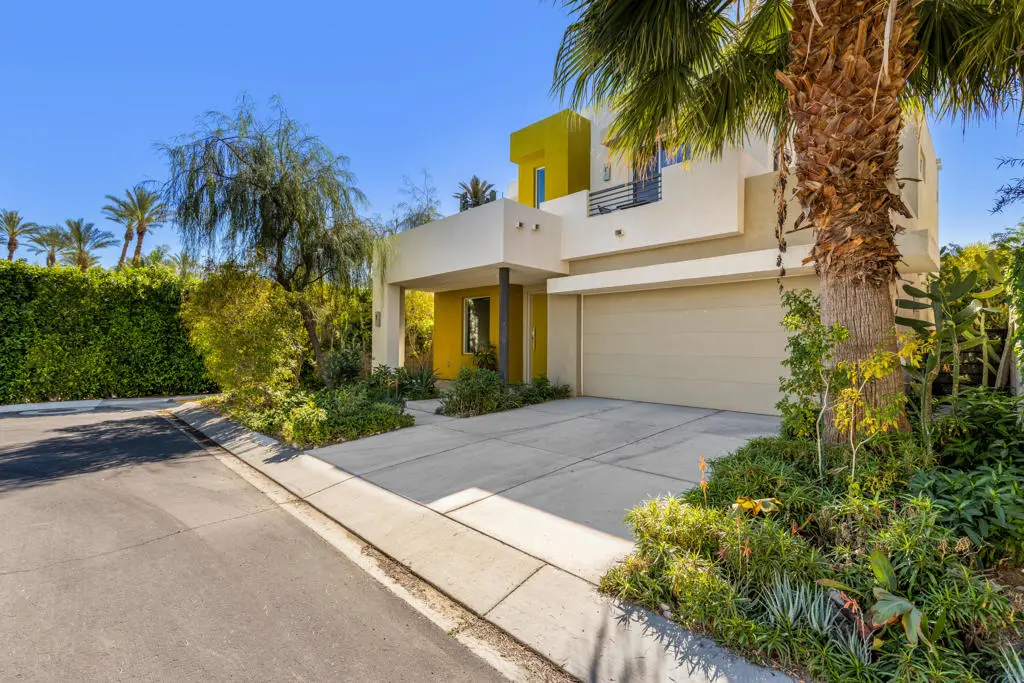Single Family Residence for sale at 67575 Portland Road, Cathedral City, CA featuring 2 beds and 3 baths