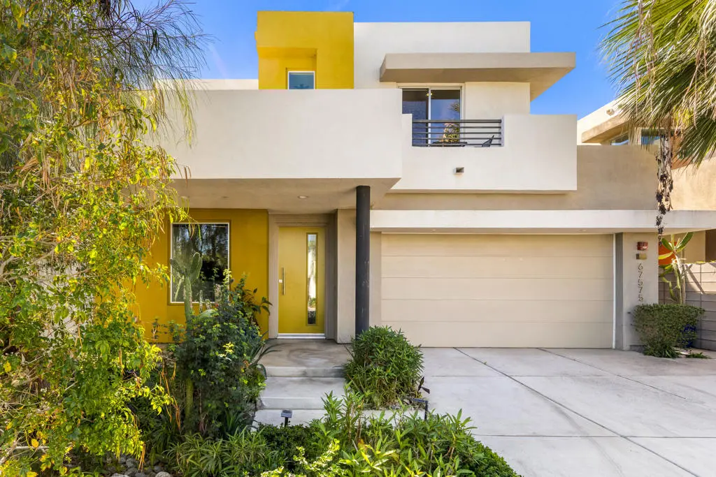 Single Family Residence for sale at 67575 Portland Road, Cathedral City, CA featuring 2 beds and 3 baths