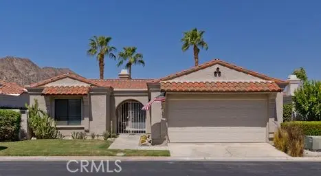 Single Family Residence for rent at 48139 Calle Seranas, La Quinta, CA featuring 2 beds and 3 baths