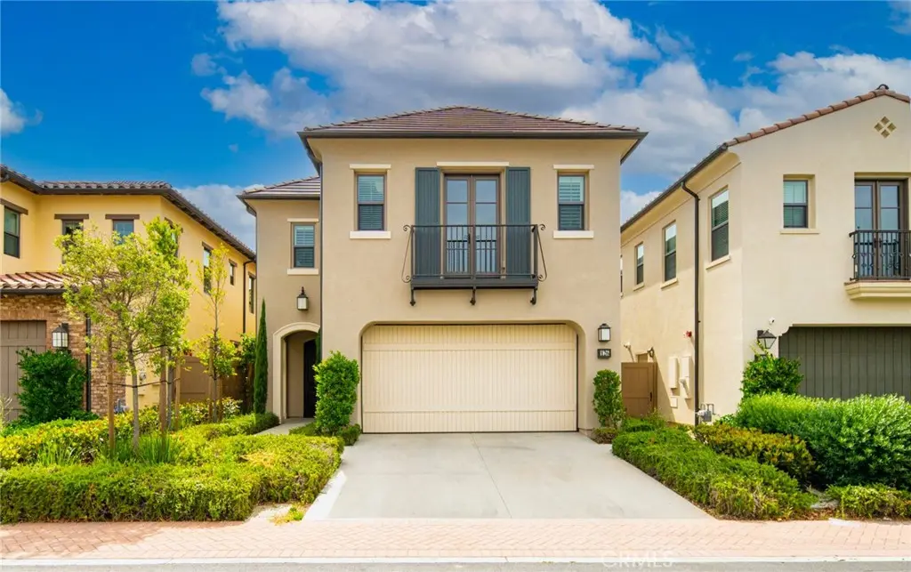 Single Family Residence for rent at 126 Baja, Irvine, CA featuring 4 beds and 4 baths