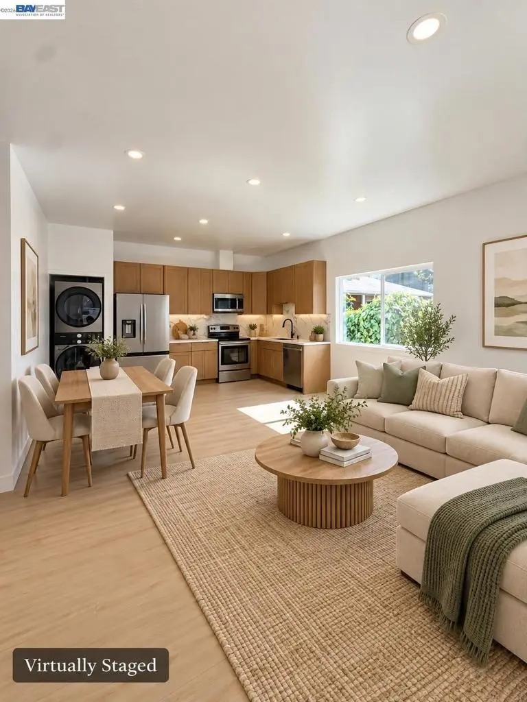 Single Family Residence for rent at 22639 6Th St, Hayward, CA featuring 2 beds and 2 baths