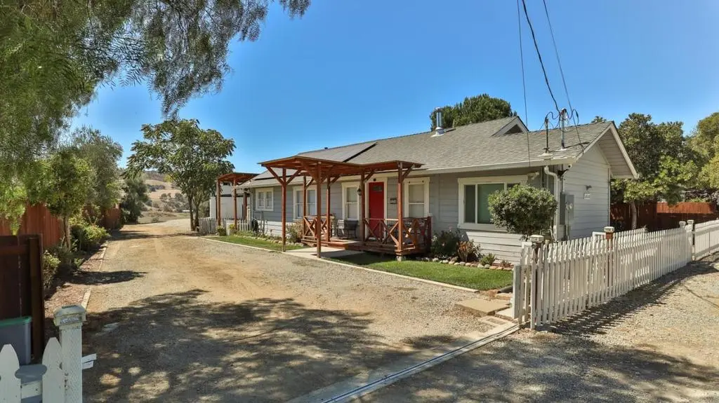 6860 F Street, Tres Pinos, CA — listing photo 1