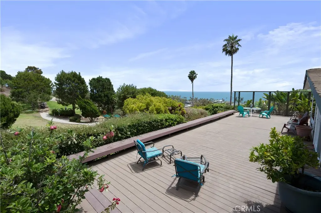 2275 W 25th 18, San Pedro, CA — listing photo 1