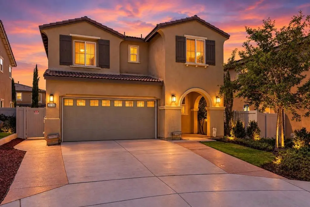 35769 Asturian Way, Fallbrook, CA — listing photo 1