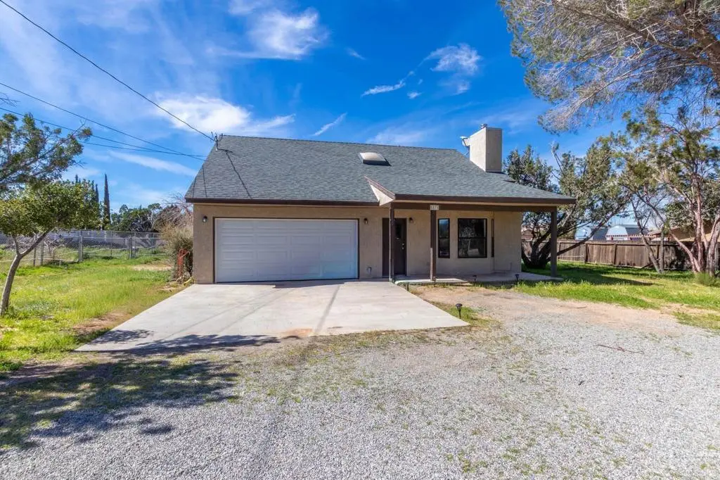 8878 Sabina Avenue, Hesperia, CA — listing photo 1