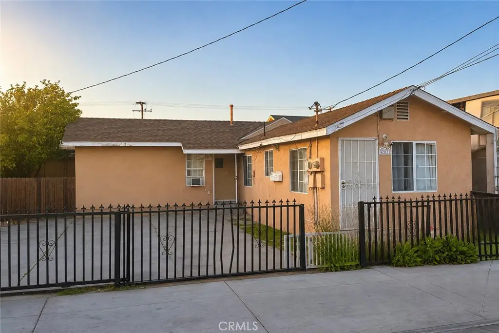 2031 E Spaulding Way, Long Beach, CA — listing photo 1