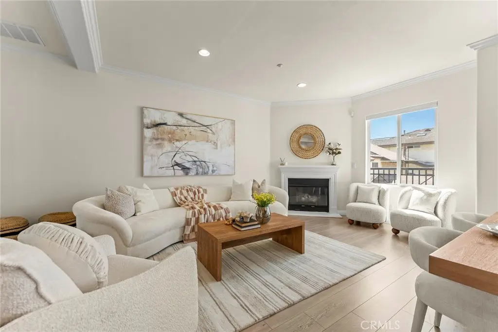 1927 Strathmore Avenue B, San Gabriel, CA — listing photo 1