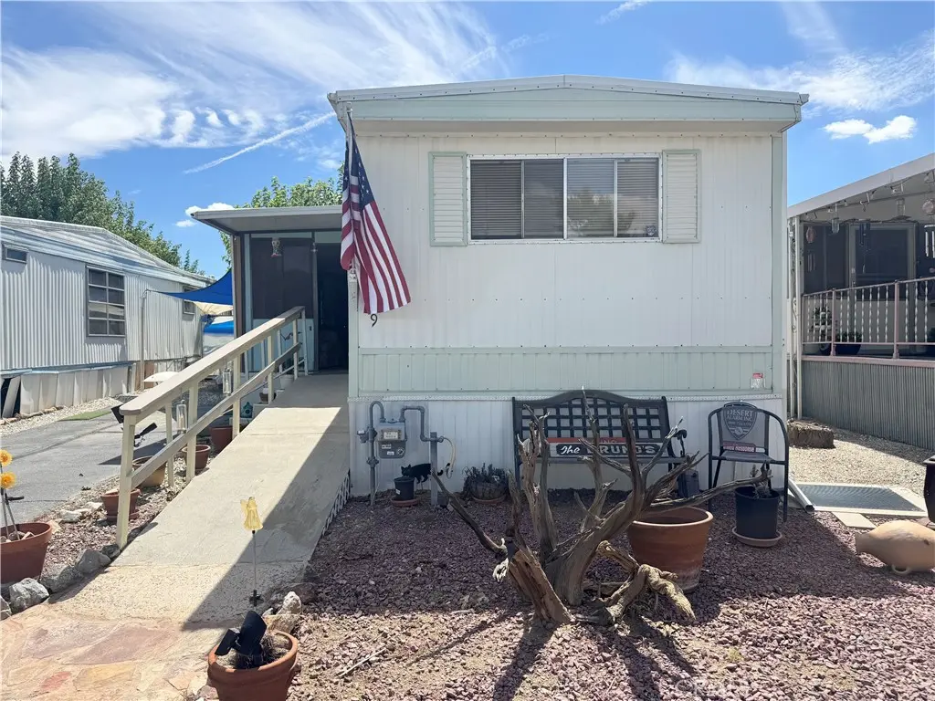 7484 Kickapoo Trail 9, Yucca Valley, CA — listing photo 1