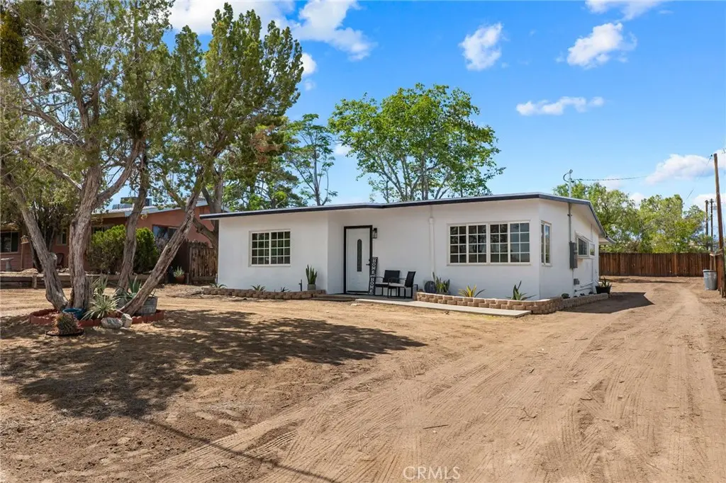 7888 Fox Trail, Yucca Valley, CA — listing photo 1
