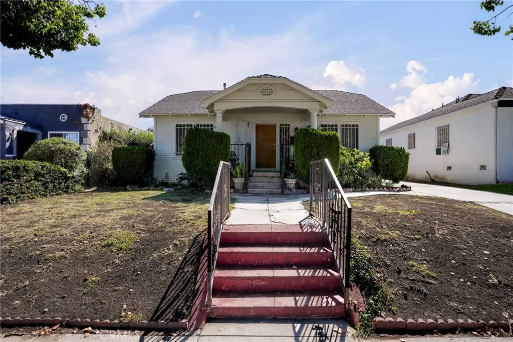2922 W 74th Street, Los Angeles, CA — listing photo 1