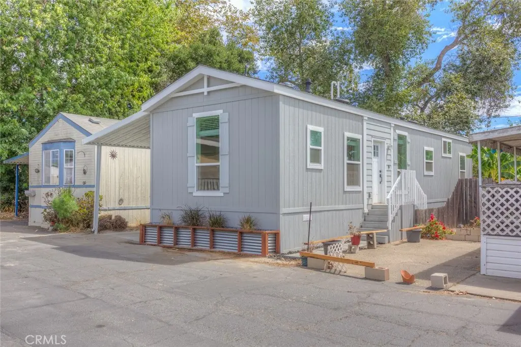 520 Pine Avenue 11, Goleta, CA — listing photo 1
