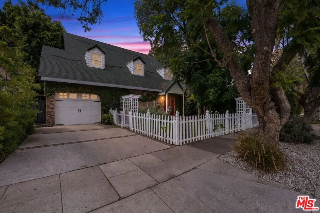 Single Family Residence for rent at 4309 Gentry Avenue, Los Angeles, CA featuring 4 beds and 4 baths