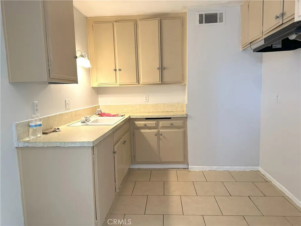 Residential Lease for rent at 8616 N Loop Boulevard 2, California City, Kern County, CA featuring 2 beds and 1 bath