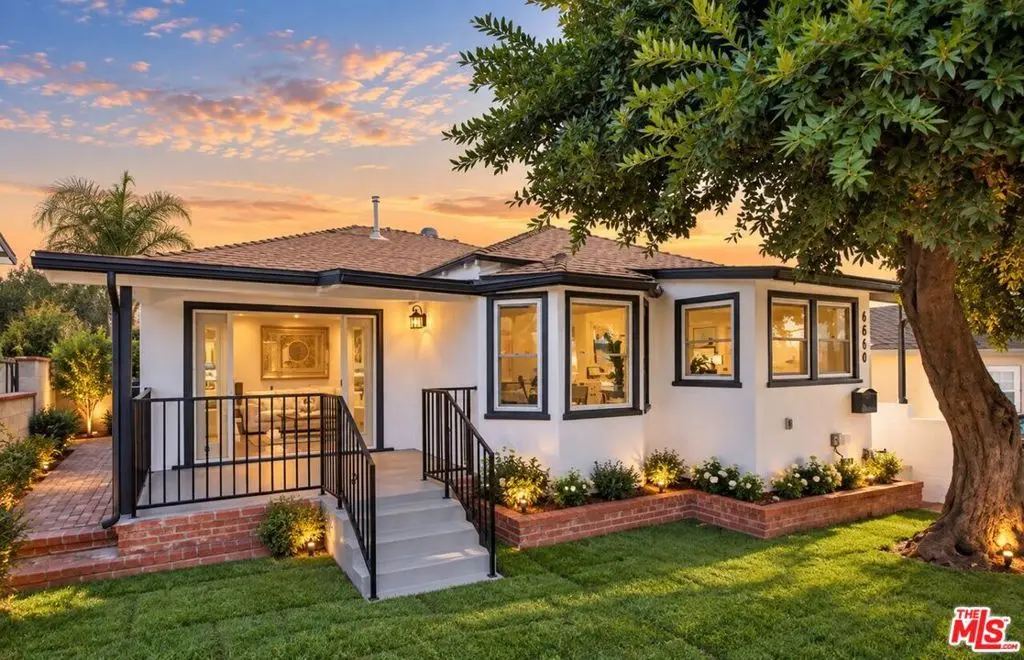 Single Family Residence for rent at 4014 Verdugo View Drive, Los Angeles, CA featuring 3 beds and 2 baths