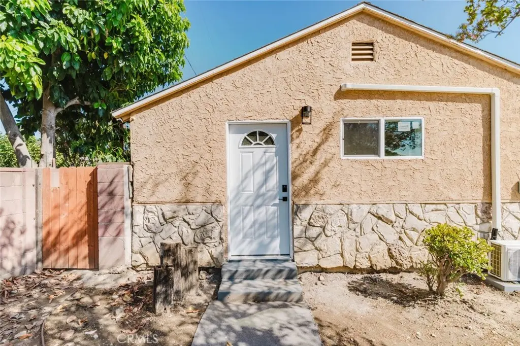19427 Hart Street 1/2, Reseda, CA — listing photo 1