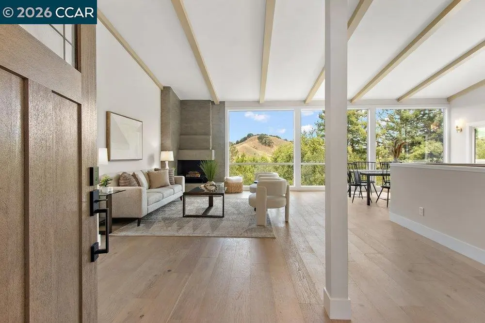 Single Family Residence for sale at 16 Sunnyside Ct, Orinda, CA featuring 5 beds and 5 baths