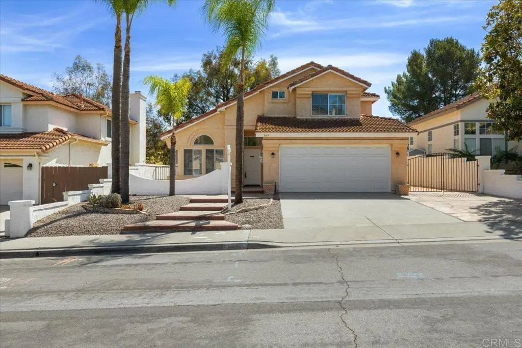 539 Avenida Blanco, San Marcos, CA — listing photo 1